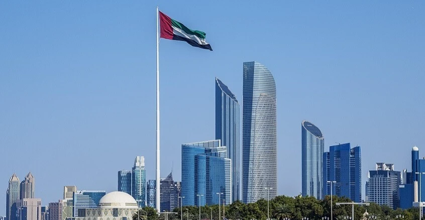 الإمارات توضح سبب رسائل التهديد الصاروخي للسكان